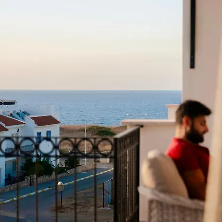 Sea Magic Royal - Ruhiges Mit Dachterrasse Und Meerblick Apartamento Agios Georgios (Girne)