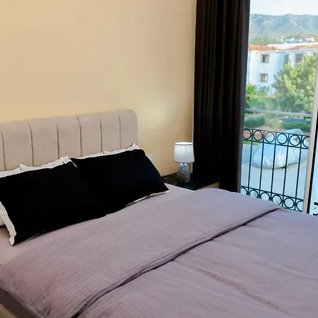 Sea Magic Royal - Ruhiges Mit Dachterrasse Und Meerblick Agios Georgios (Girne)
