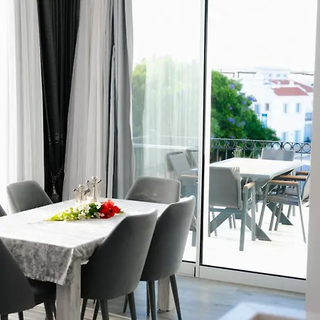 Sea Magic Royal - Ruhiges Mit Dachterrasse Und Meerblick * Agios Georgios (Girne)