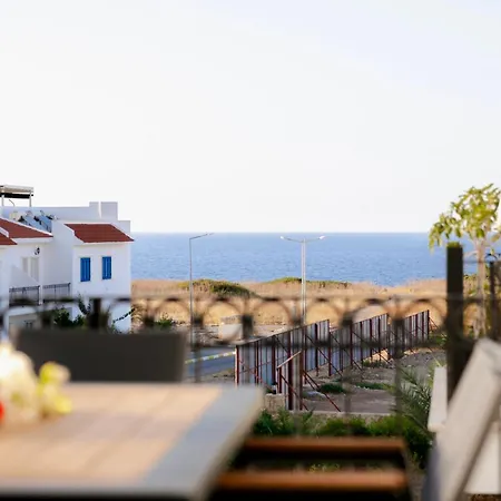 Sea Magic Royal - Ruhiges Mit Dachterrasse Und Meerblick Agios Georgios (Girne)